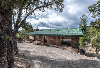 Hughes, Cabin at Ruidoso, with Forest View has Balcony rooms