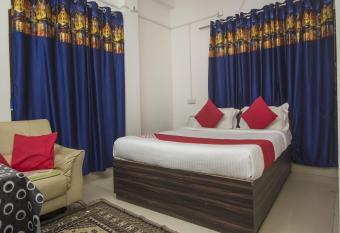 Super OYO Prince Lodge allows 18 year olds to book a room