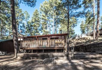 Sacony, Cabin at Ruidoso has Balcony rooms