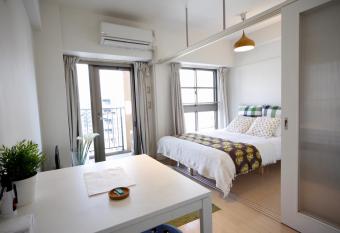 Yakuin apartment allows 18 year olds to book a room