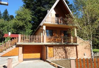 House Marko Breze has Smoking/Balcony rooms