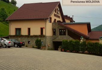 Pensiunea Moldova allows 18 year olds to book a room