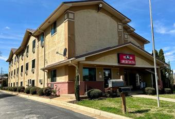 American Inn-Alexander City allows 18 year olds to book a room