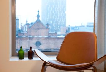 Luminary 21 has Balcony rooms