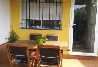 Casa en el Centro de Cabo de Palos Cerca a Clubes de Buceo has Balcony rooms