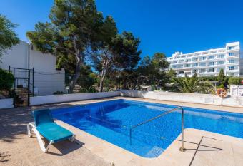 Beach Apartment 11 has Balcony rooms