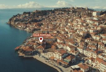 Villa Fortuna has Balcony rooms