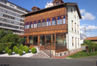 Hotel Castillo de Gauz  n has Balcony rooms