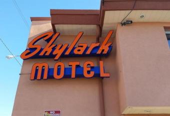Skylark Motel has Smoking rooms