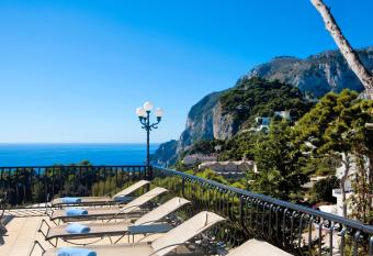 Hotel Scalinatella has Smoking/Balcony rooms