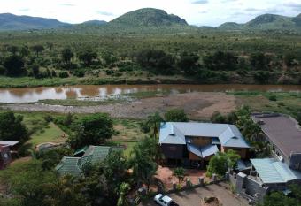 Warren s View has Balcony rooms