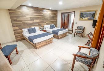 Hotel Santiago De Compostela - Guadalajara Centro Historico allows 18 year olds to book a room