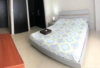 Luxury Room near of the Airport - Edificio Kennedy Town Center #403 allows 18 year olds to book a room