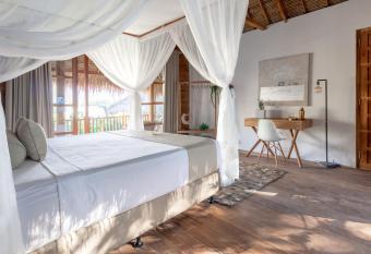 Lempuyang Boutique Hotel has Balcony rooms