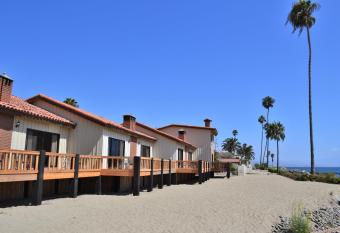 Hotel Quintas Papagayo allows 18 year olds to book a room