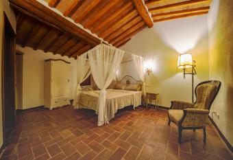 La Terrazza sul Borgo - Montefioralle Apartment has Balcony rooms