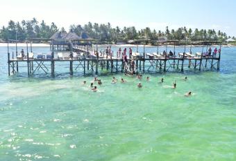 Paradise Beach Resort & Spa has Balcony rooms