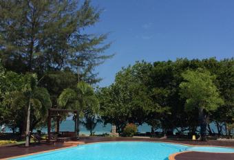 Phayam Cottage Resort has Balcony rooms