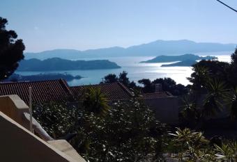 Anemos Studios has Balcony rooms