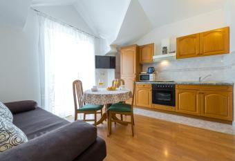 Villa Adria Apartments allows 18 year olds to book a room