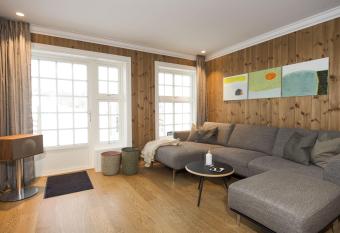 Dr. Holms Hotel Leilighet has Balcony rooms