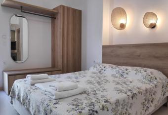 Eleftheria Studios has Balcony rooms