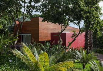 Unique Garden allows 18 year olds to book a room