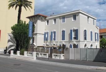 Hotel Le Havre Bleu has Balcony rooms