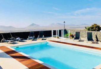 Canaryislandshost l Infinity Views has Balcony rooms