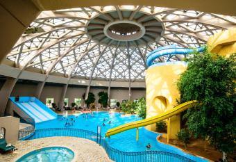 Suites H  tel Les Charmilles & Spa has Smoking/Balcony rooms