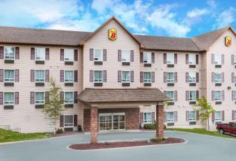 Super 8 by Wyndham St Johns allows 18 year olds to book a room