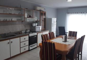 Departamnto San Nicolas De Los Arroyos has Balcony rooms