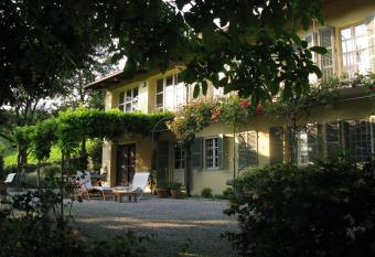 Sotto la Luna Bruna B&B has Balcony rooms