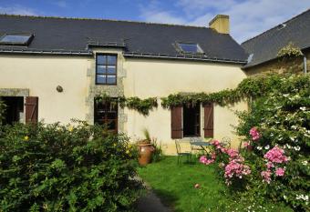 Chambre d hotes Au Vieux Moulin allows 18 year olds to book a room