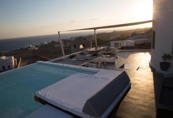 Horizon Mills has rooms with a private hot tub