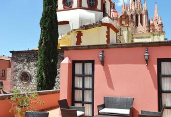 Hotel Casa Rosada - Adults Only has Balcony rooms