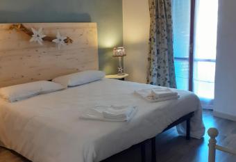 La Casetta Del Dahu has Balcony rooms