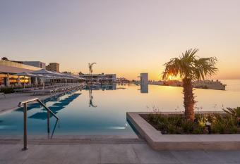 Lindos Grand Resort & Spa - Adults Only allows 18 year olds to book a room