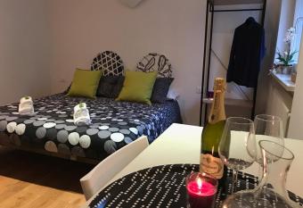 AL CONSIGLIO APPARTAMENTO TRENTO has Balcony rooms