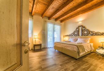 Agriturismo Podere Amati has Balcony rooms