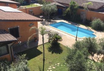 Number60 allows 18 year olds to book a room