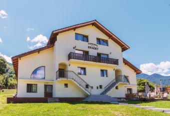 Pensiunea Bradet has Balcony rooms