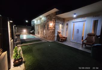 Puncak Pinus and Pool has Balcony rooms