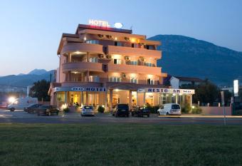 Guest House-MD has Balcony rooms