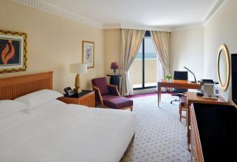 InterContinental Jeddah, an IHG Hotel has rooms with a private hot tub