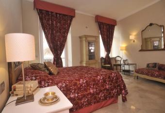 Relais Al Bel San Domenico has Balcony rooms