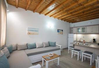 Filoxenia Apartments has Balcony rooms