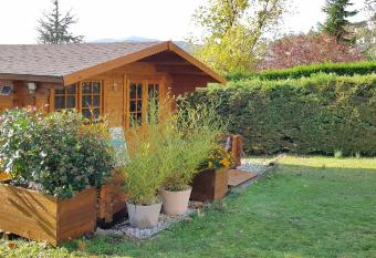 Chalet des M  sanges has Balcony rooms