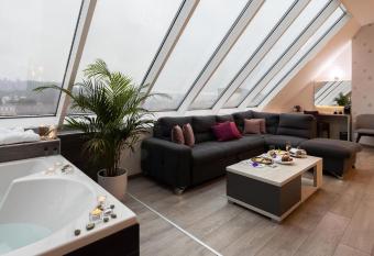 Hotel Fontana Vrnja  ka Banja allows 18 year olds to book a room