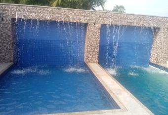 Da Silva Chal   allows 18 year olds to book a room